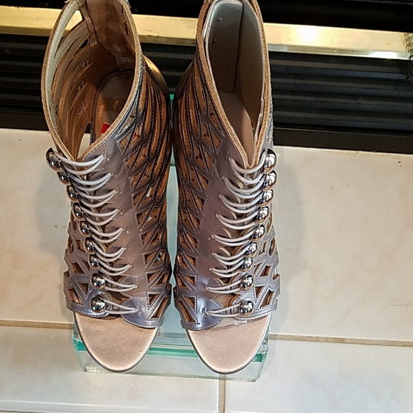 🆕️NIB Guess Perlina2 silver stiletto - Picture 5 of 8